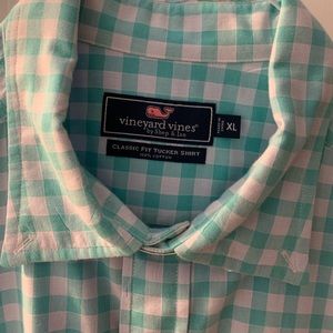 Vineyard vines classic fit tucker shirt